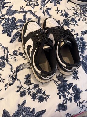 Nike Kids Black and White Low-Top Sneakers